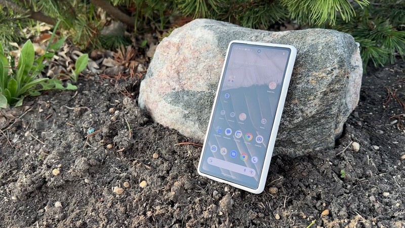 Pixel 7a Rock