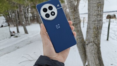 Great Cameras & Mitten Friendly: OnePlus 13 Review